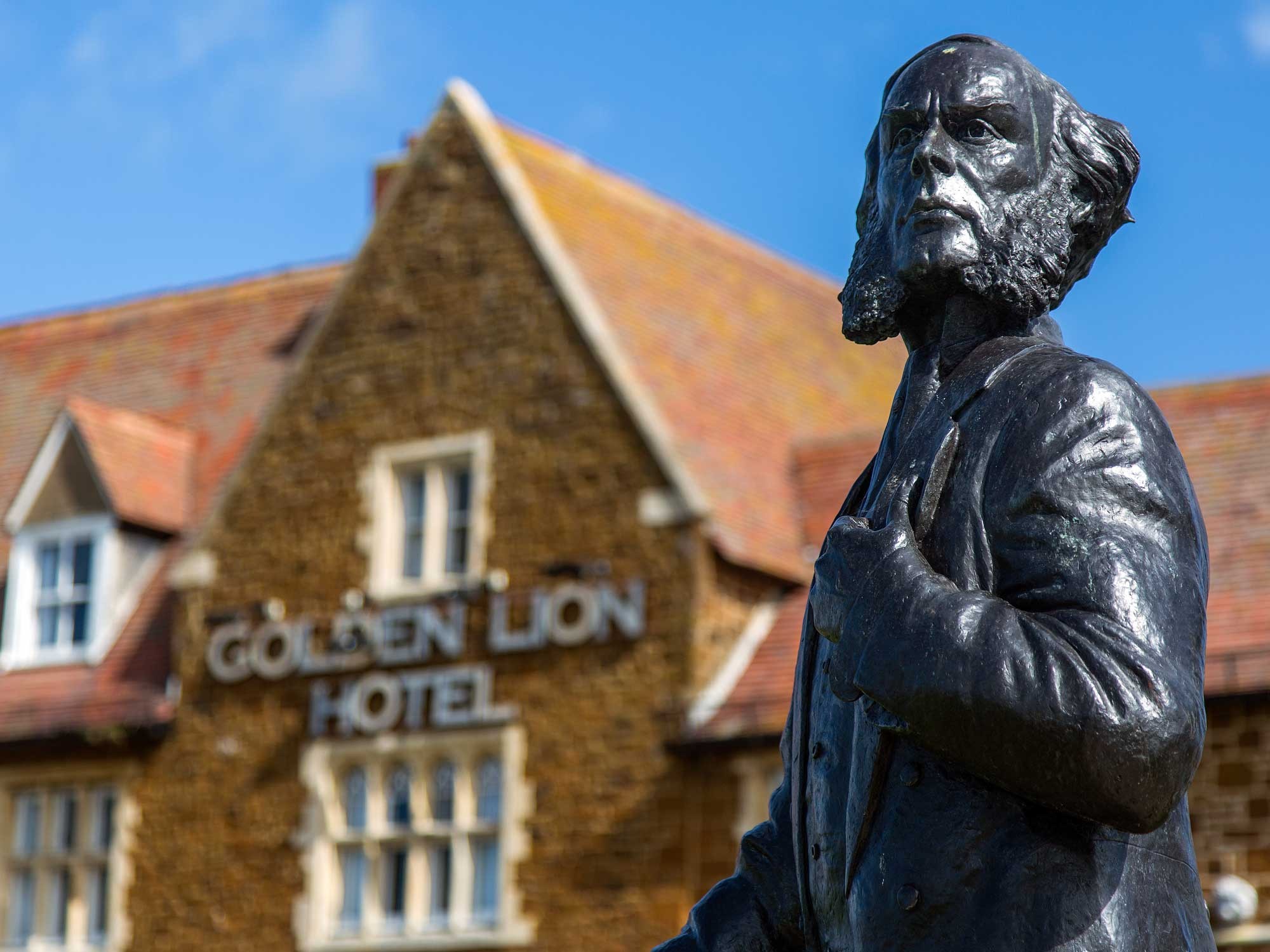 The statue of Henry le Strange in the centre of Hunstanton